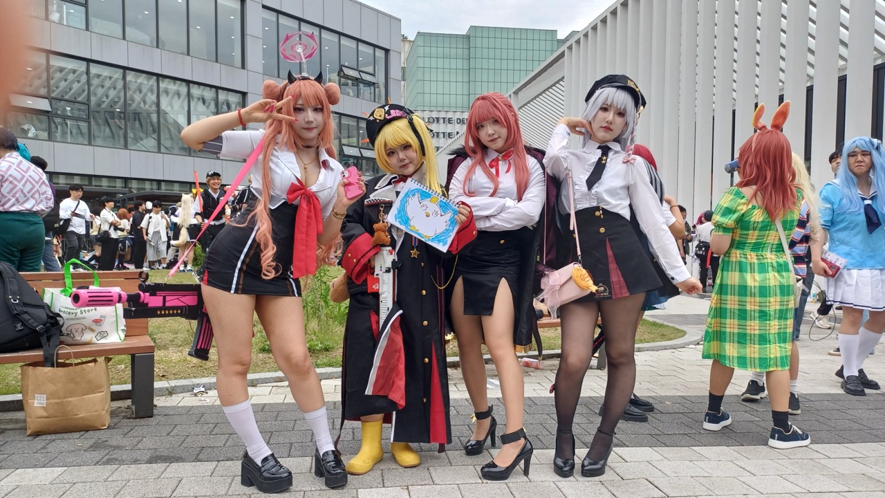 韓国ファンダムの密度 · 2025年5月に水原(スウォン)で開かれたサブカルチャー系イベントのコスプレイヤー。ⓒWikimedia Commons