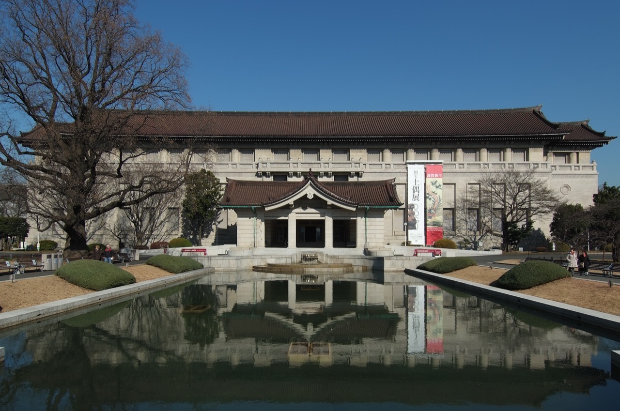 본관 · 1937년에 지은 도쿄국립박물관 본관. 상설 전시의 본체가 이 건물에 있다. ⓒWiii, CC BY-SA 3.0