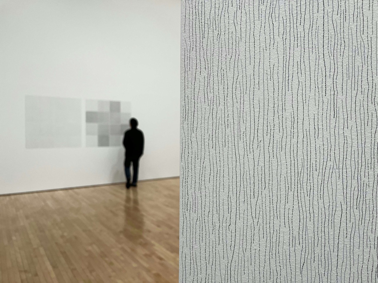 손이 지나간 자국 · 같은 지시문이라도 그리는 사람에 따라 선의 밀도가 달라진다. ⓒ美術手帖
