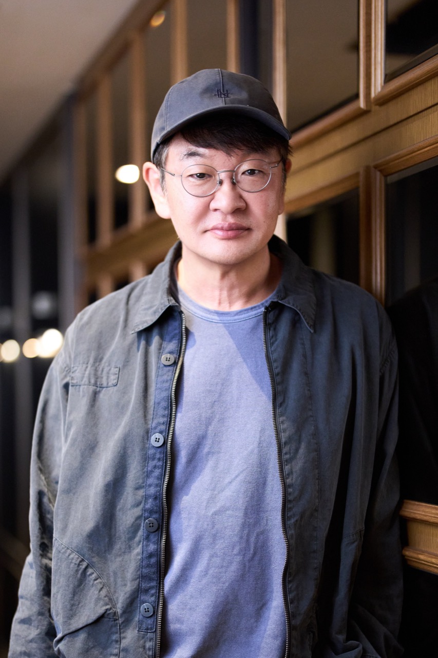 ホ・ジノ監督 · 公開前のインタビューの場で。『八月のクリスマス』『春の日は過ぎゆく』を手がけた。ⓒNews1