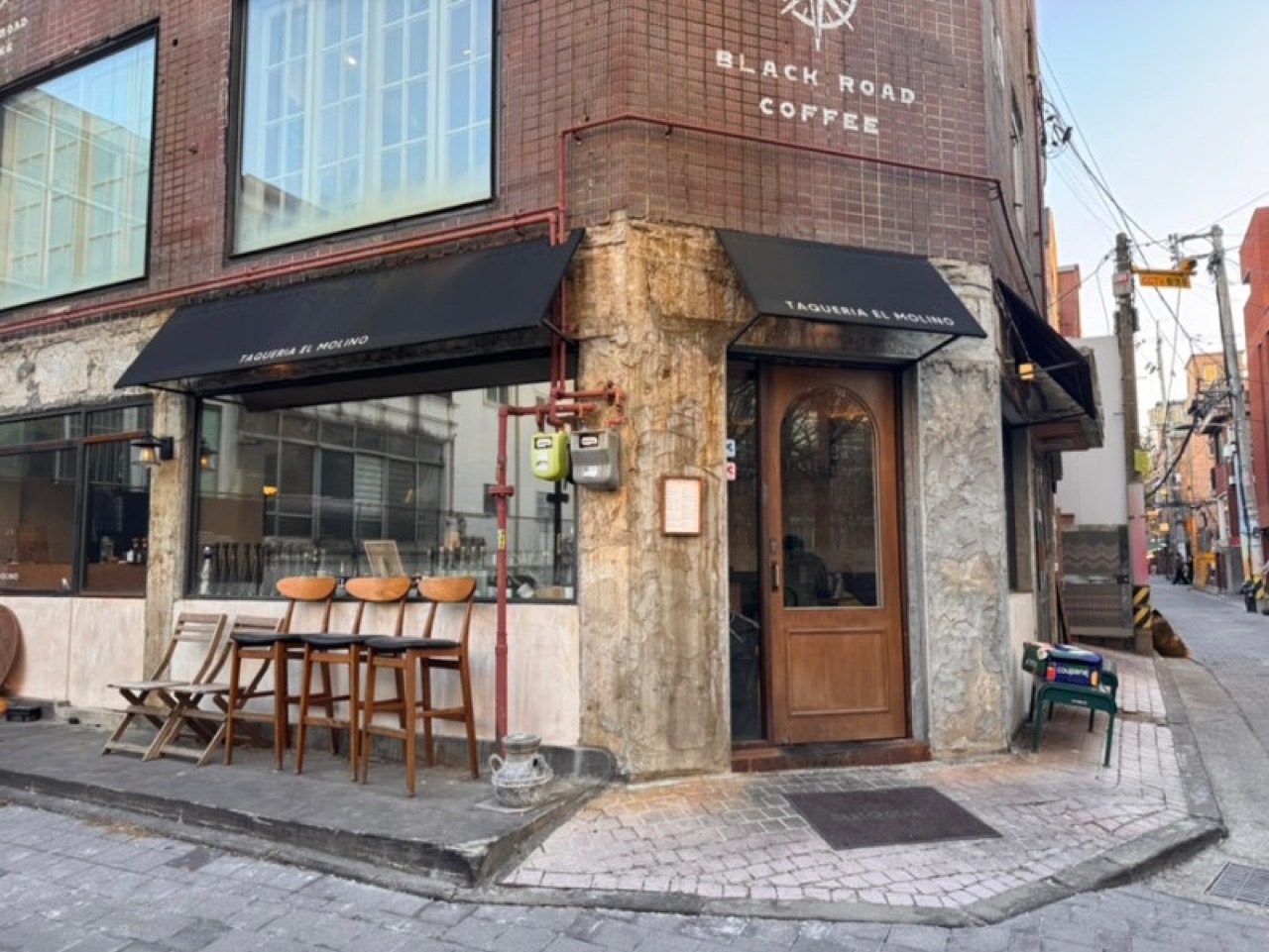 사다리의 가운데 칸 · 서울숲의 타코 오마카세. 코스 형식은 파인다이닝에서 빌려 오고 값은 4만 원대에 묶었다. ⓒ네이버 블로그 이용자