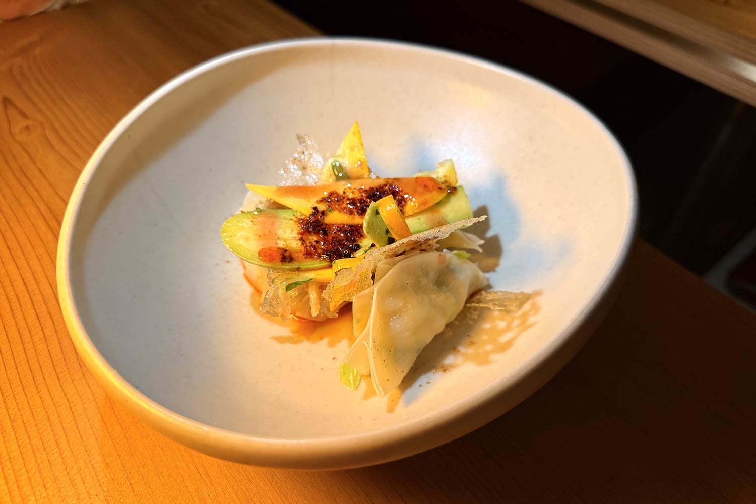 붉은 새우·애호박 교자 · £9. ⓒHot Dinners