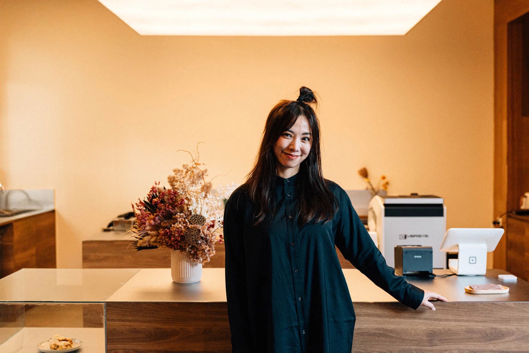 세 번째 가게 · 앨리샤 펑(Alicia Feng). 커피 대회 감각 심사위원이자 Q그레이더다. ⓒMichael Gardenia · Broadsheet