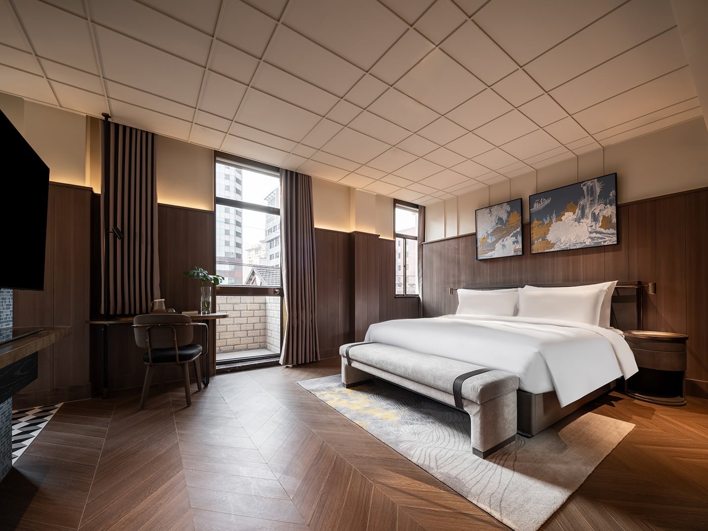 客室 23~28㎡ · 厚い1930年の躯体が、部屋と部屋のあいだの音を濾してくれる。ⓒHabo Hotel Shanghai / Design Hotels