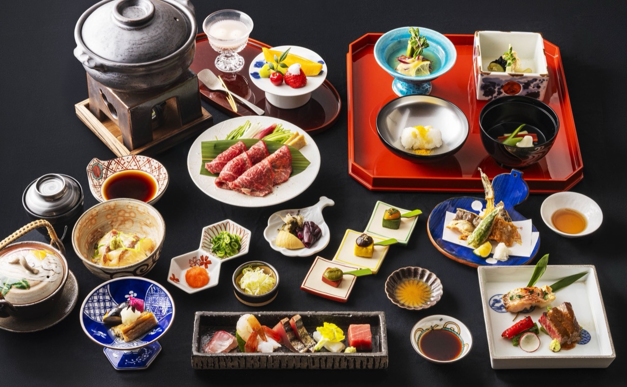 Dinner included in the rate · Kyoto kaiseki, included in the dinner-and-breakfast rate. ⓒKyoritsu Maintenance