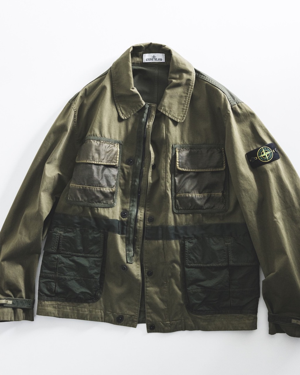 Stone Island와 만든 재킷 · 원단마다 물이 다르게 든다. 24만 2,000엔. ⓒBEAMS