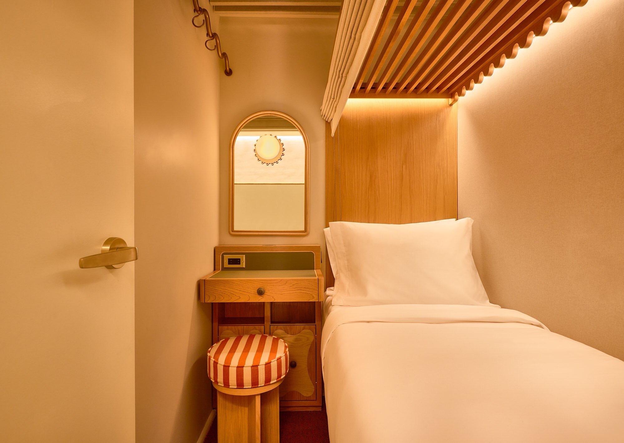 Now Now NoHo의 'Cozy' 슬리퍼 캐빈(약 0.9평) (ⓒTripadvisor)