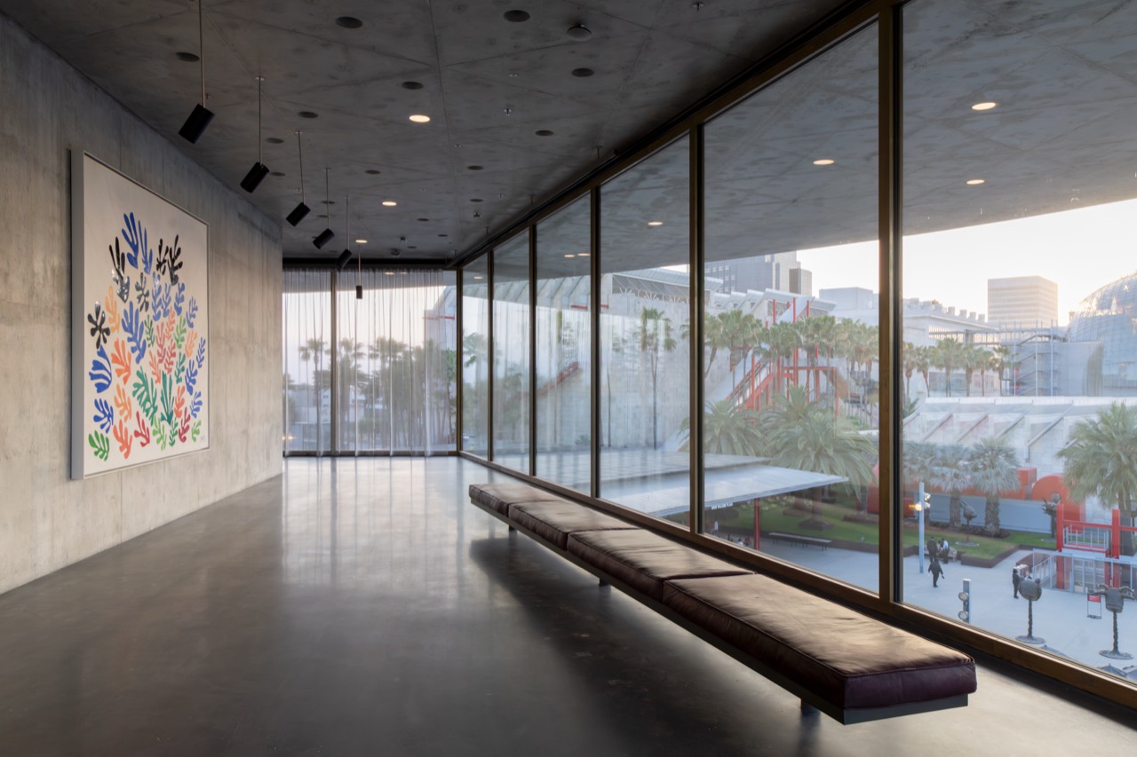 The curtain at night · When interior light leaks out through the curtain the whole building turns into one band. ⓒimage via Wallpaper