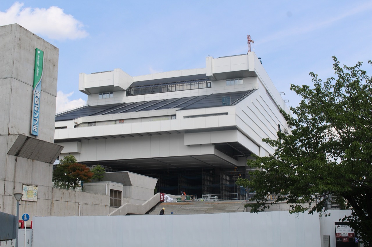 2024年夏の現場 · 第4次改修工事の工期は2022年12月16日から2025年2月28日まで。ⓒWikimedia Commons