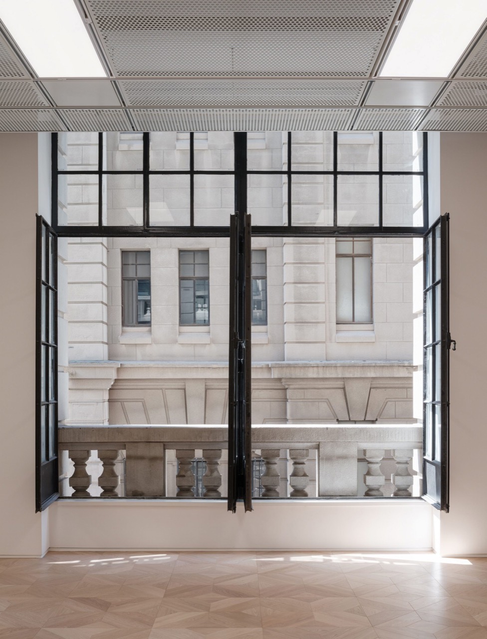 Circulation · The original loop around the courtyard was left as it was. ⓒgmp Architekten