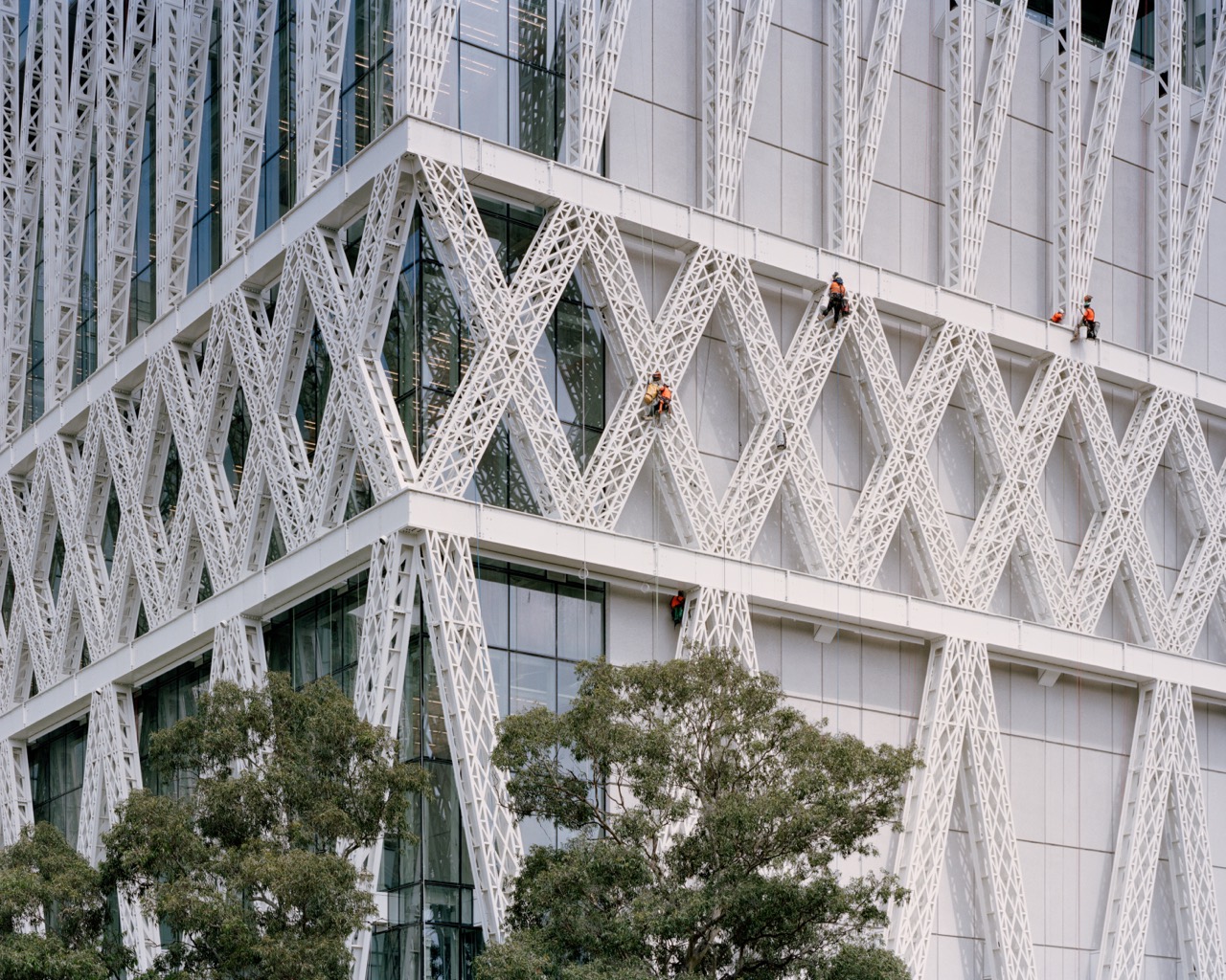 1,300 members · Four shapes, W, X, N and A, ranging from 4 m to 20 m tall. ©Infrastructure NSW / Rory Gardiner