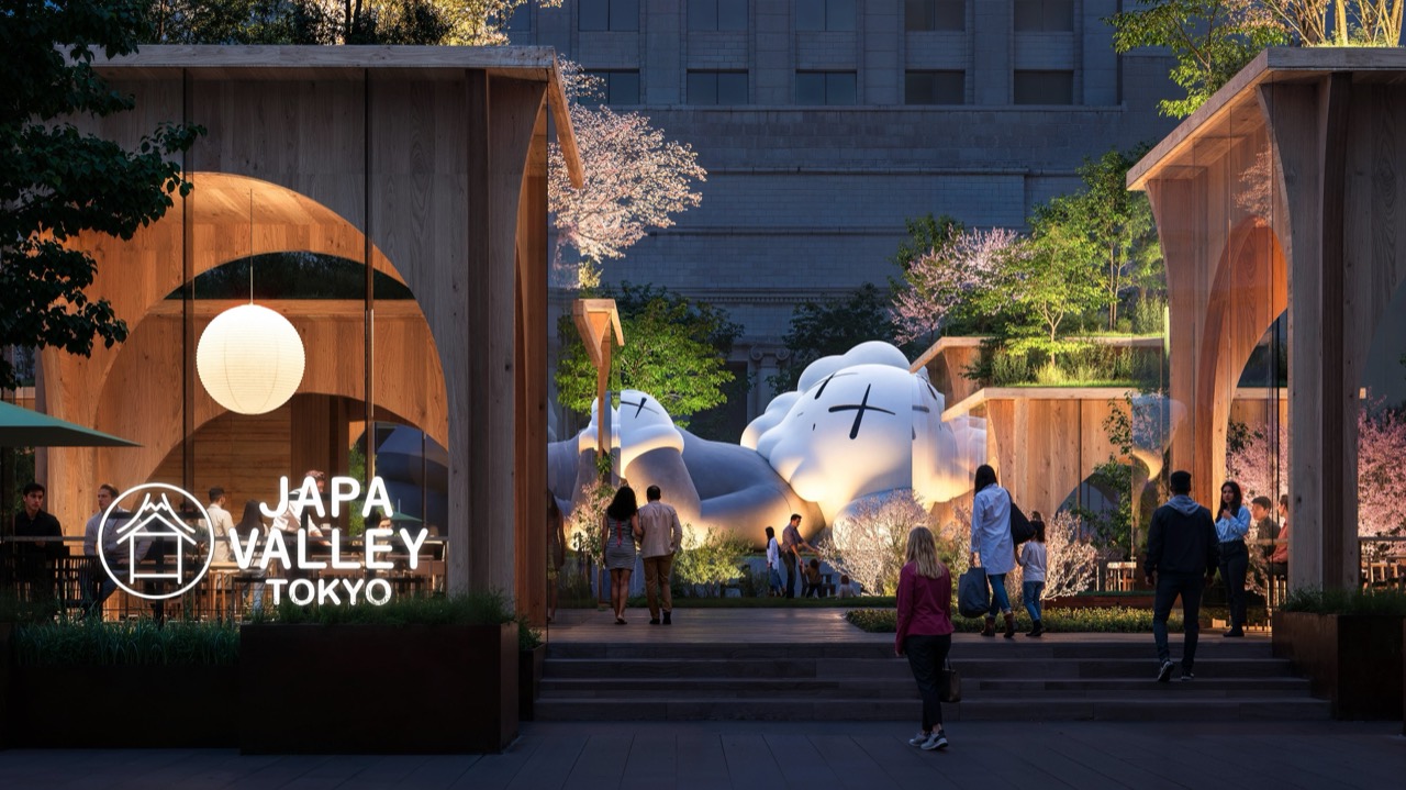 夜 · 左のガラスに灯るのがJAPA VALLEY TOKYOのサイン。©NOT A HOTEL · 三菱地所